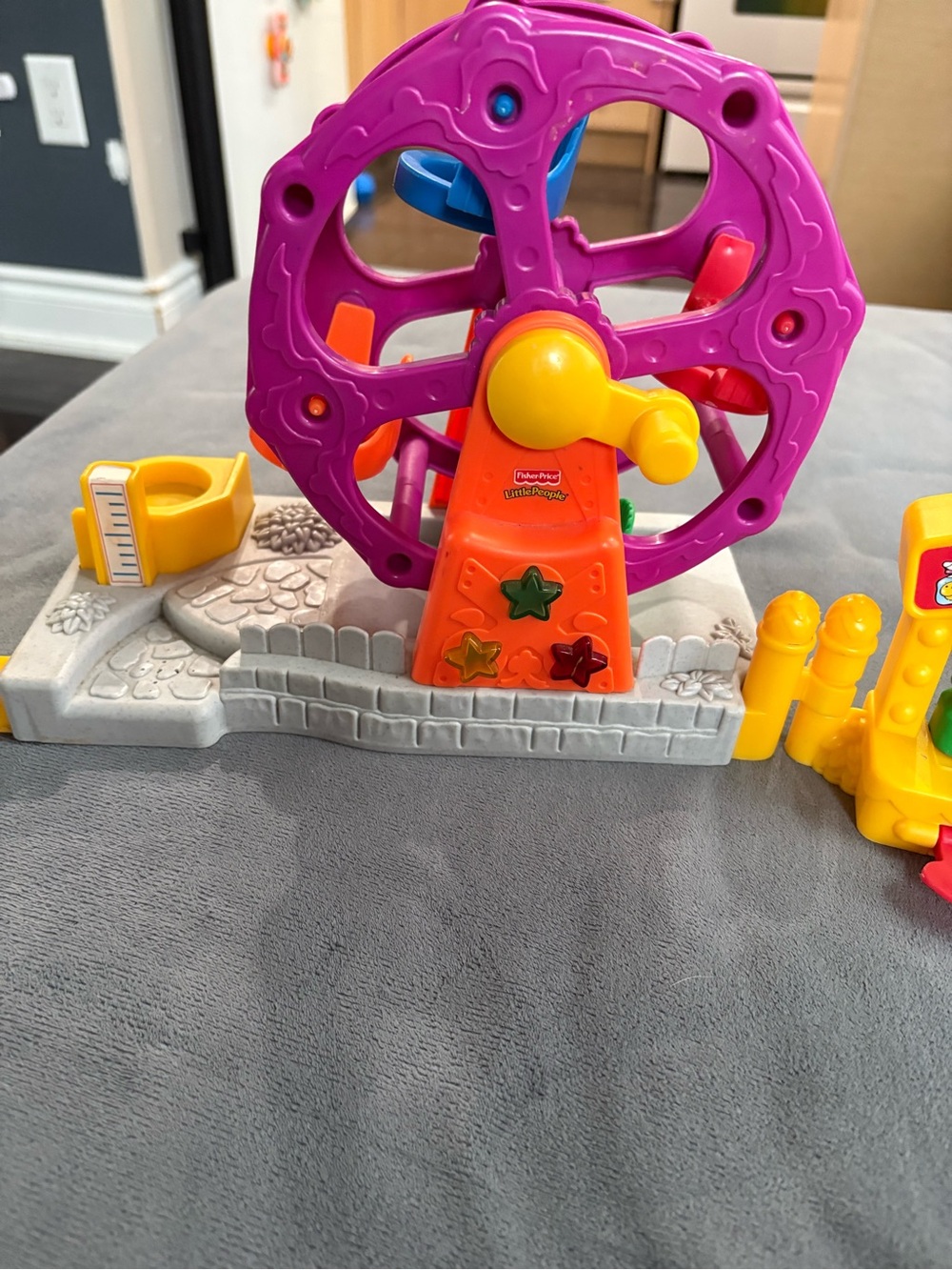 Fisher-Price Purple, Orange & Yellow Ferris Wheel 2003 carnival set